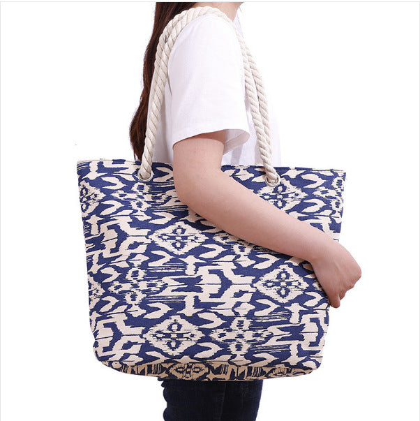 Large toiletry bag with maritime design Bowlift