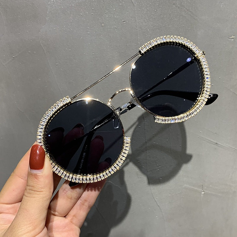 Ladies glamorous sunglasses with sparkling crystal frame Bowlift