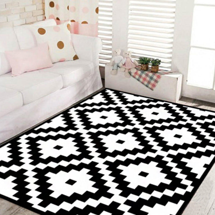 Modernist geometric pattern rug black polyester rug non-slip pet-friendly washable rug for bedroom | Bowlift
