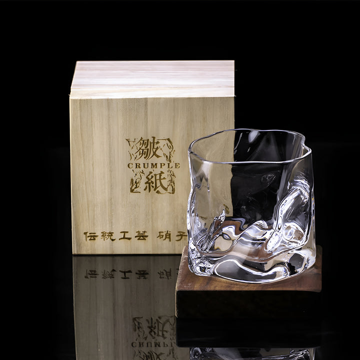 Whiskey glass in Edo Kiriko style – Handcut with unique crumple design | Bowlift