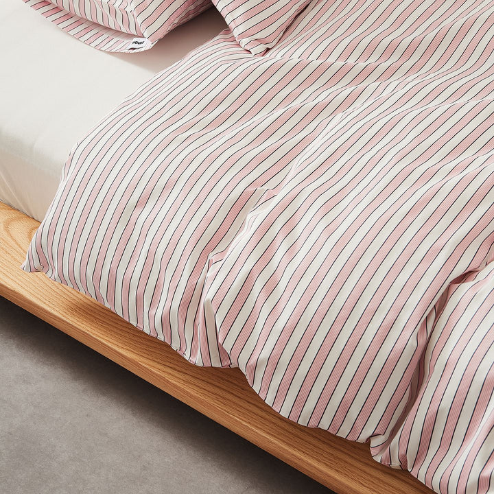 Long-staple cotton duvet cover with stripe pattern