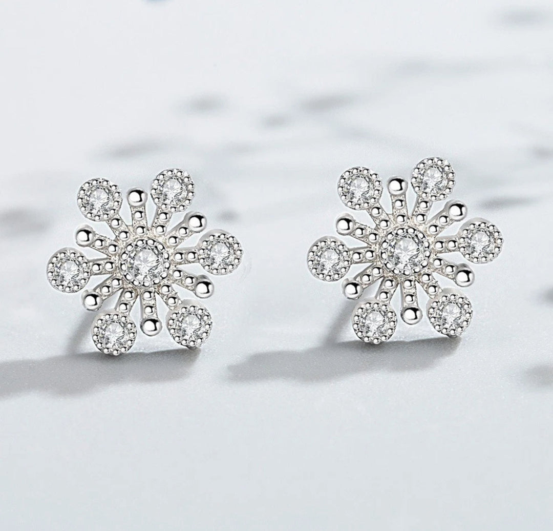 BowLift | Silver Snowflake Earrings