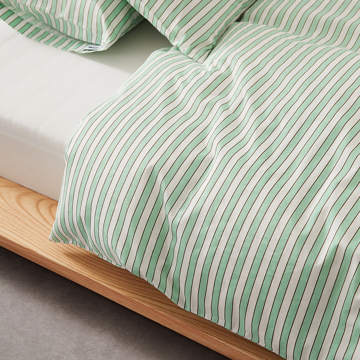 Long-staple cotton duvet cover with stripe pattern