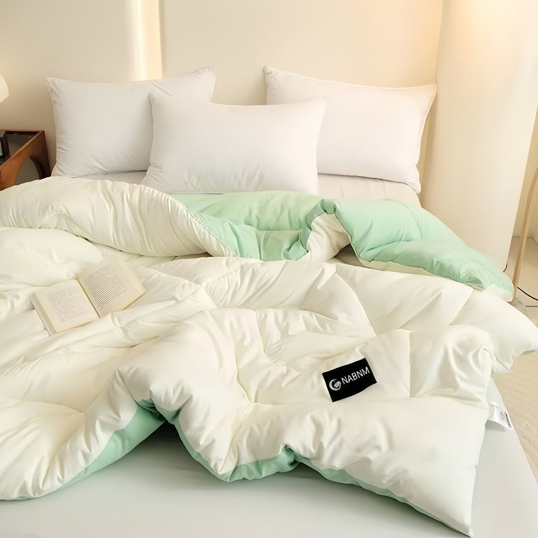 All-season blanket with temperature control