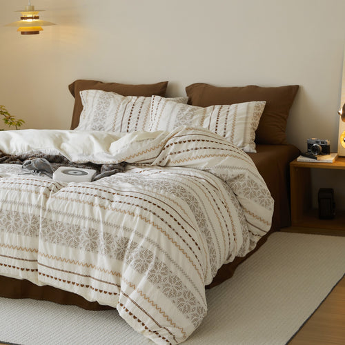 Cotton bedding set with floral pattern, 4-piece