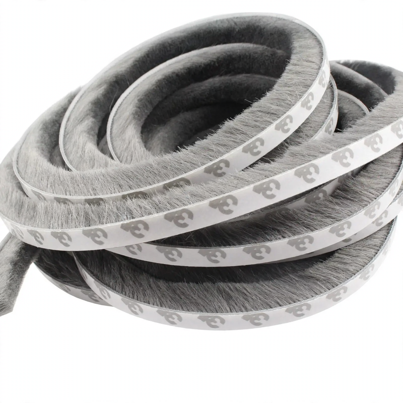 Brush seal for doors, 1 meter