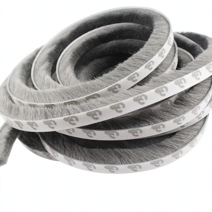 Brush seal for doors, 1 meter