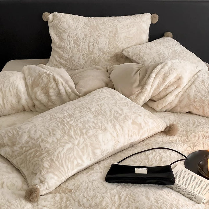 Bedding set 4-piece, milk fleece, geometric pattern
