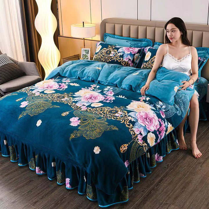 Thick milk fiber duvet with floral pattern