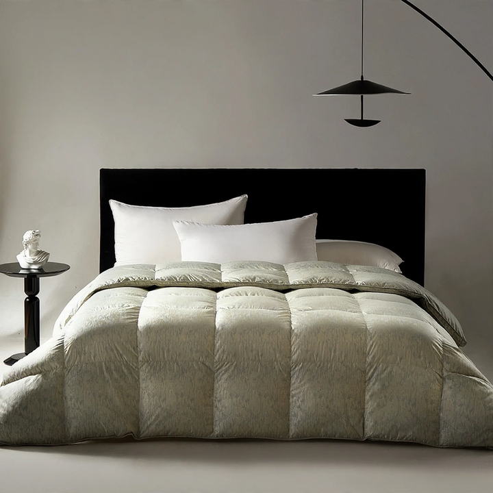 Luxurious white goose down duvet, winter, 200x230cm or 220x240cm
