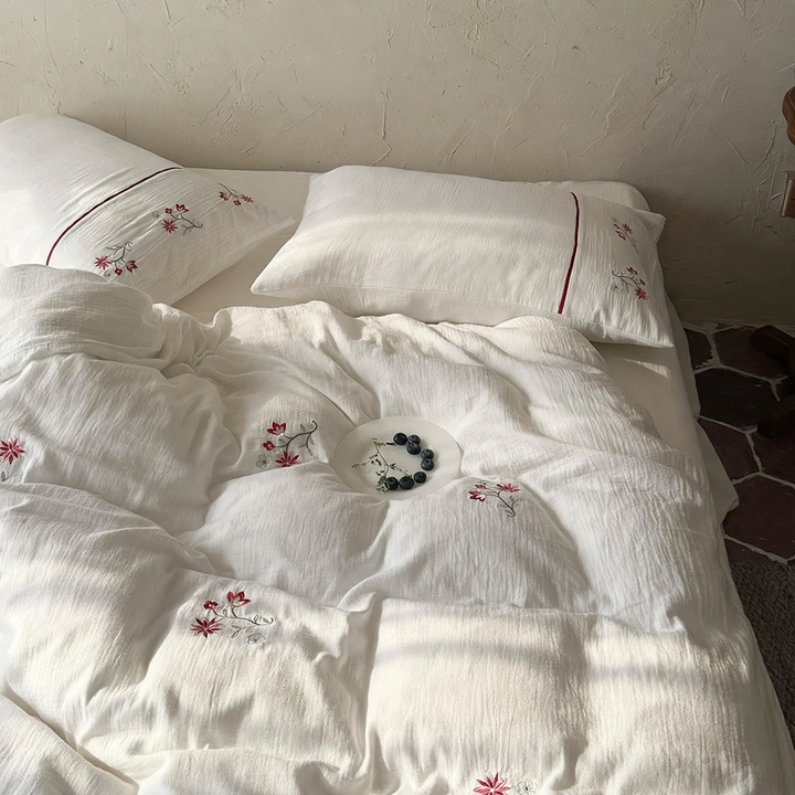 Cotton bedding set with embroidery, 4-piece
