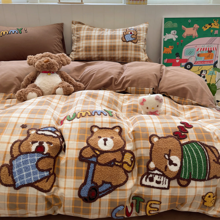 Cotton bedding set with cartoon embroidery