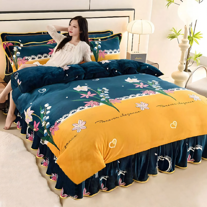 Thick milk fiber duvet with floral pattern