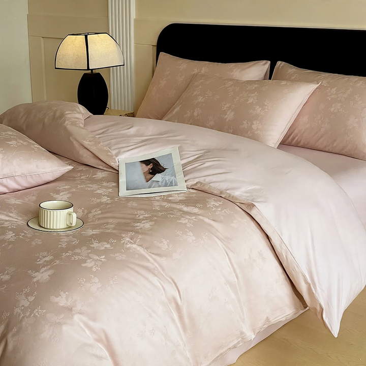 Cotton bedding set with relief pattern