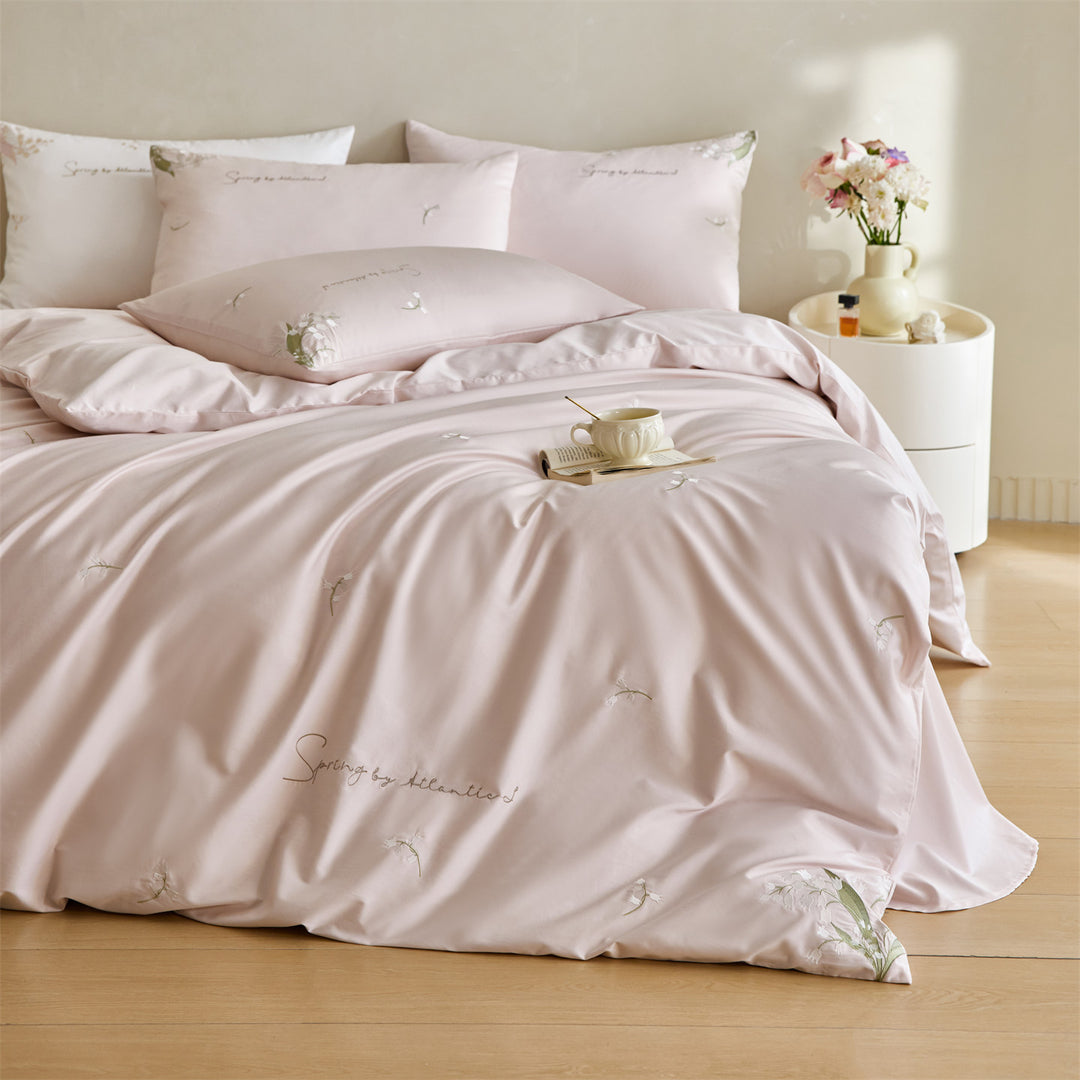 Satin bedding set made of long-staple cotton, embroidered