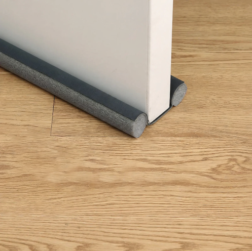 Door bottom seal, soundproof and windproof