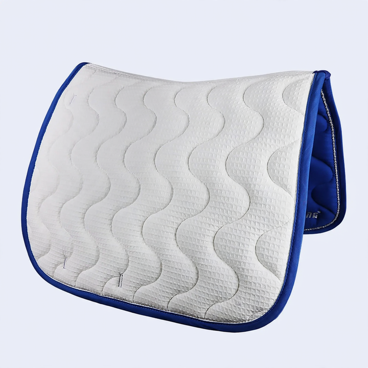 Saddle pad made of polyester for English riding style