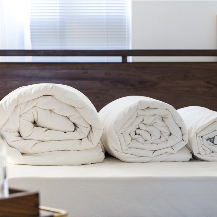 Japanese silk duvet with long-staple cotton cover