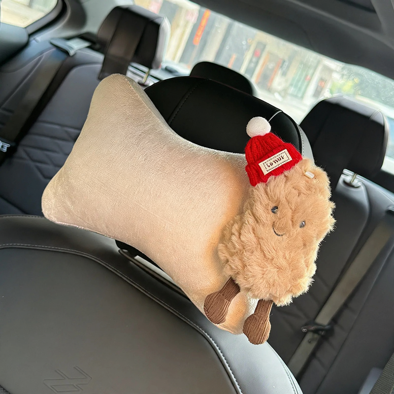 Plush headrest with geometric pattern