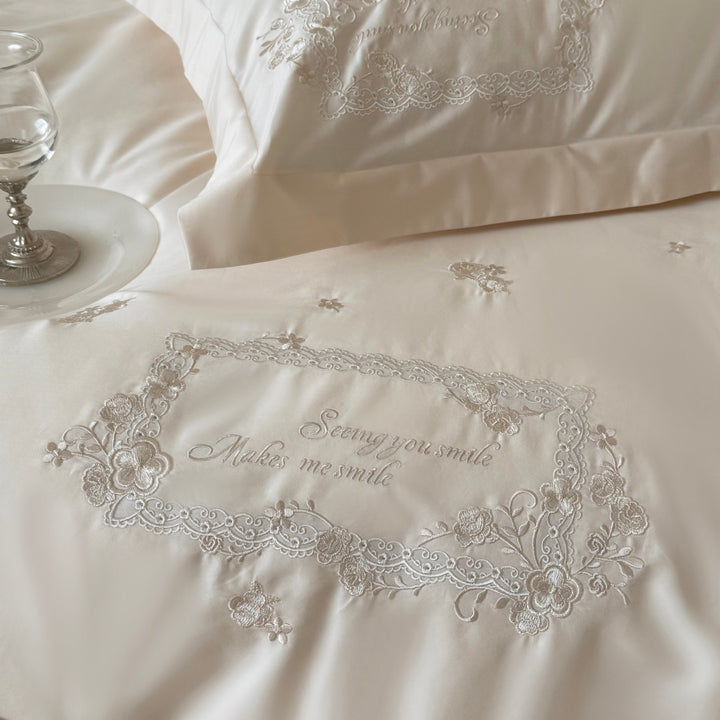 Bedding set made from 100 long-staple cotton with lace