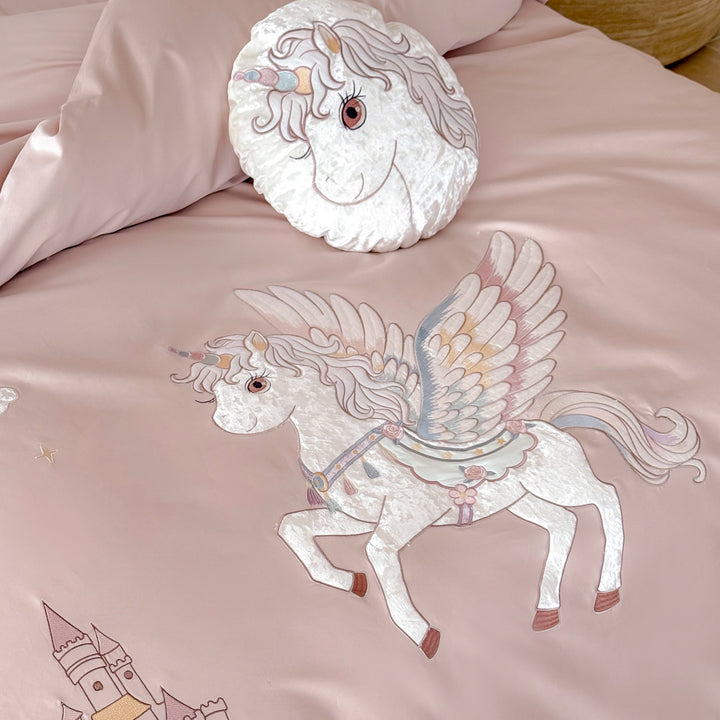 Cotton bedding set with cartoon embroidery