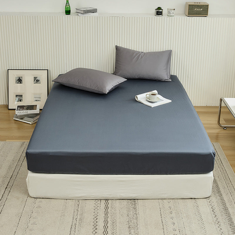 Fitted sheet made of 100 long-staple cotton, satin weave