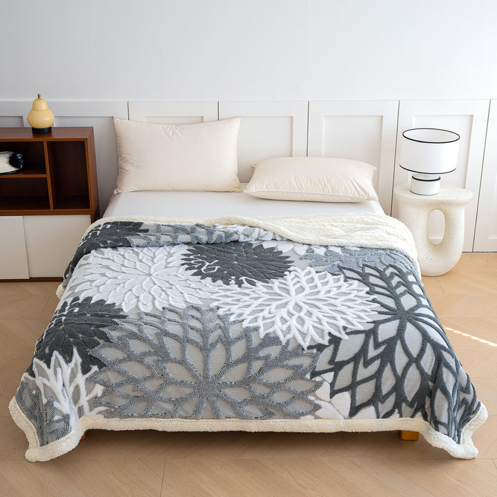 Warm double cuddle blanket with lamb fleece imitation