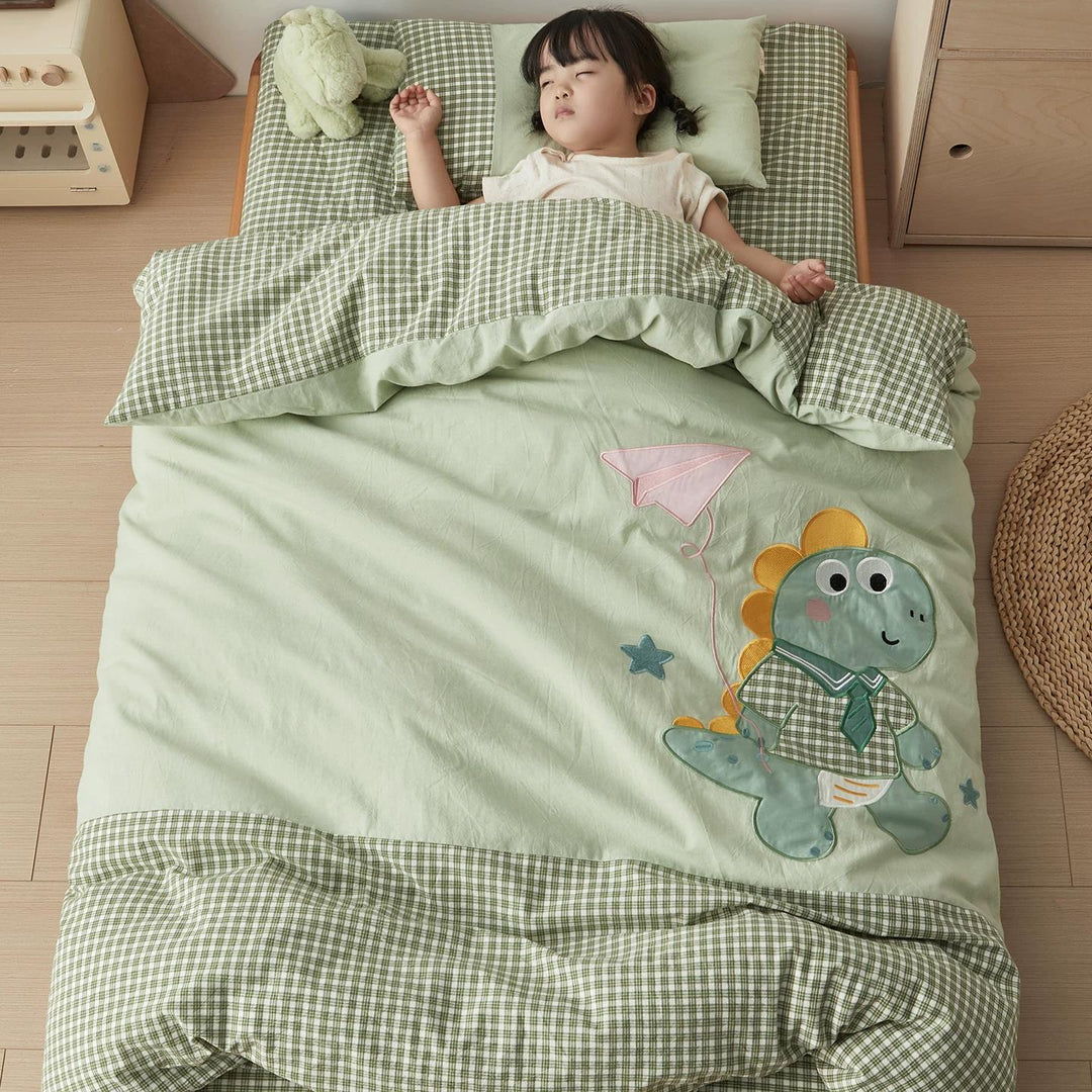 Cotton kindergarten bed set, 3 to 6 pieces
