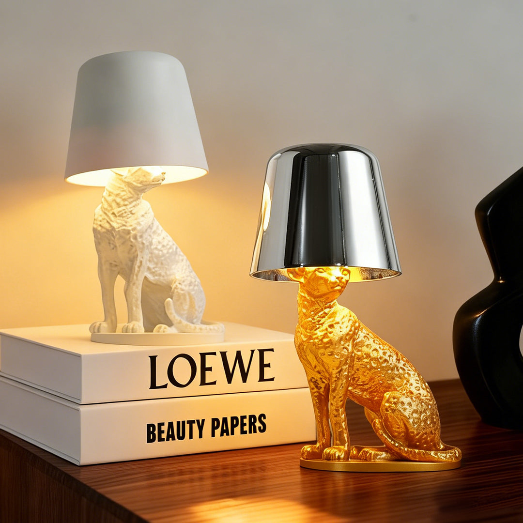 Bottle lamp with leopard motif, table lamp