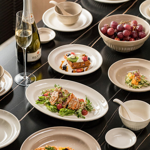Ceramic dinnerware set, modern design