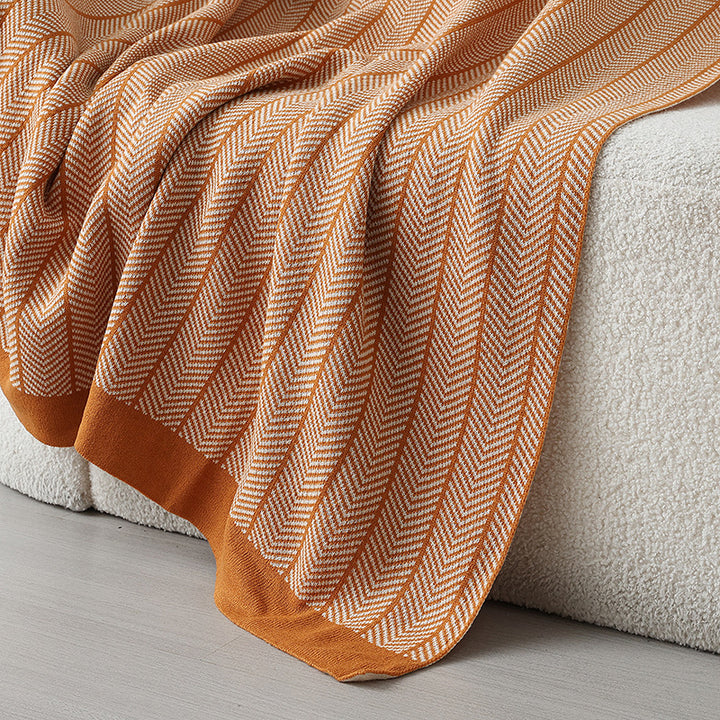 Light cuddly blanket for travel and office, 130x170 cm