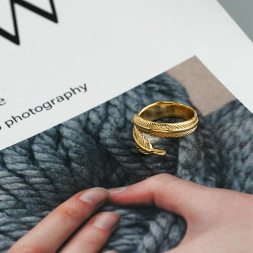 Adjustable Golden Spring Ring | Bowlift