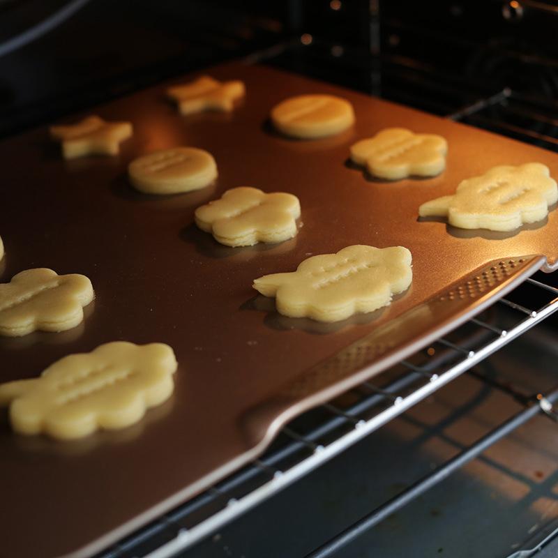 BowLift | English Alphabet Cookie Cutter
