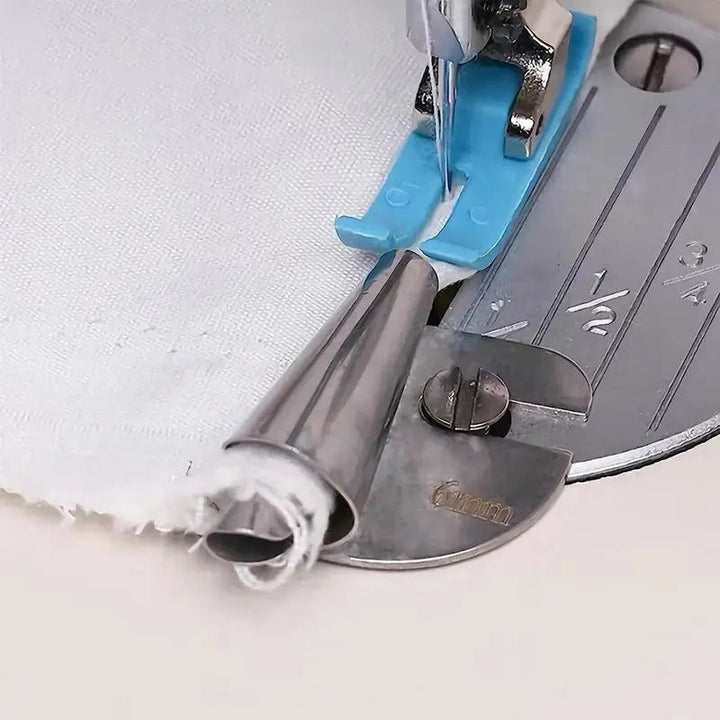 BowLift | Sewing foot for rolled hems