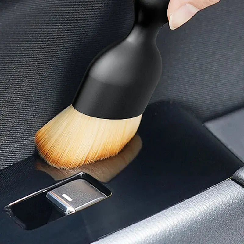 BowLift | Auto cleaning brush with soft bristles