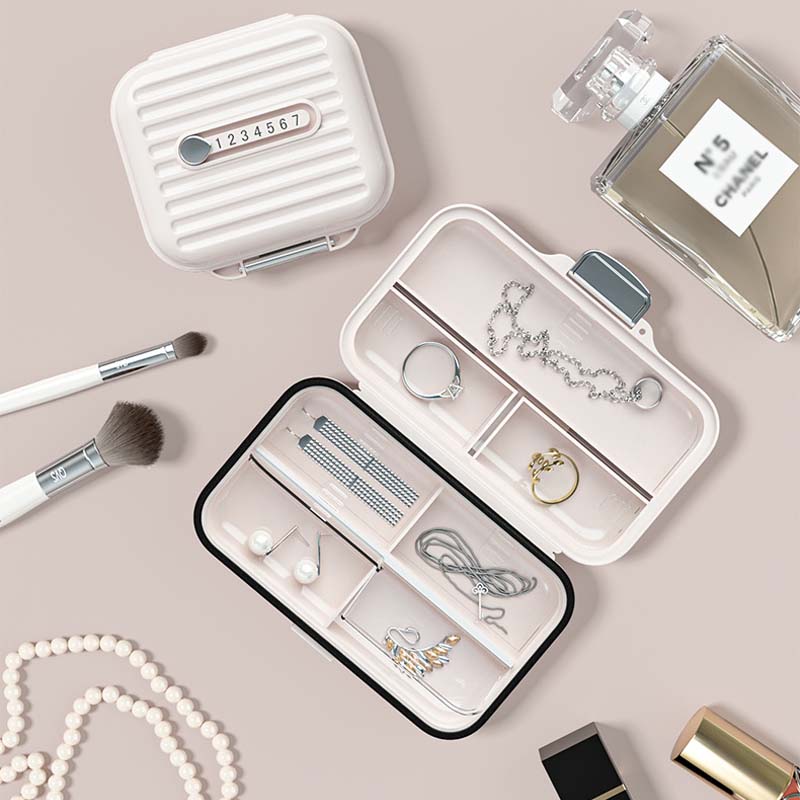 BowLift | Small portable pillbox