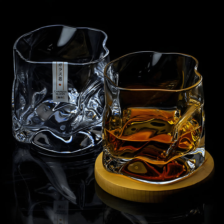 Whiskey glass in Edo Kiriko style – Handcut with unique crumple design | Bowlift