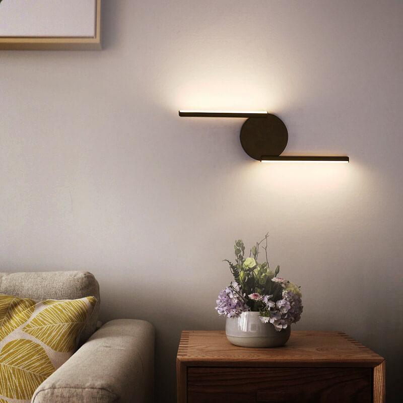 BowLift | Curved Wall Lamp in Aluminum in Modern Style