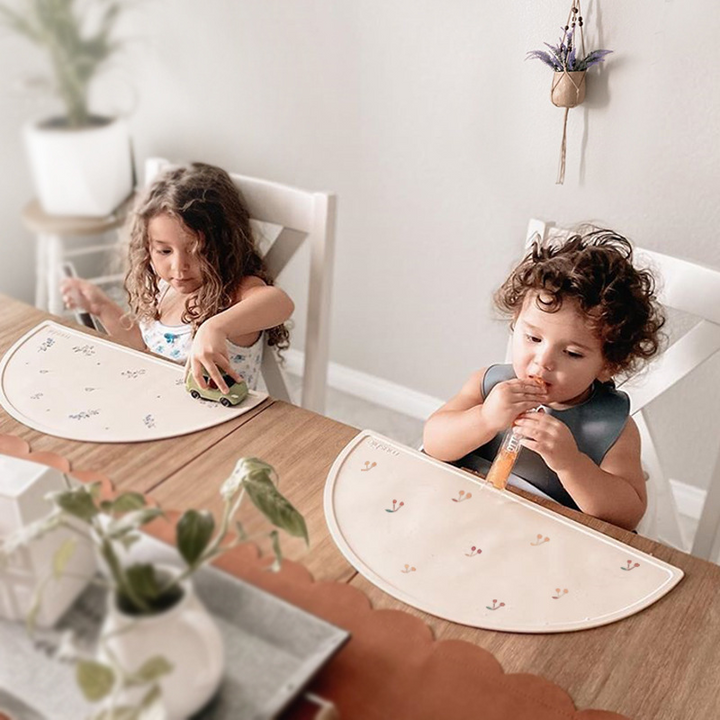 BowLift | Silicone Placemat for Kids – Non-Slip Table Mat in Crescent Shape