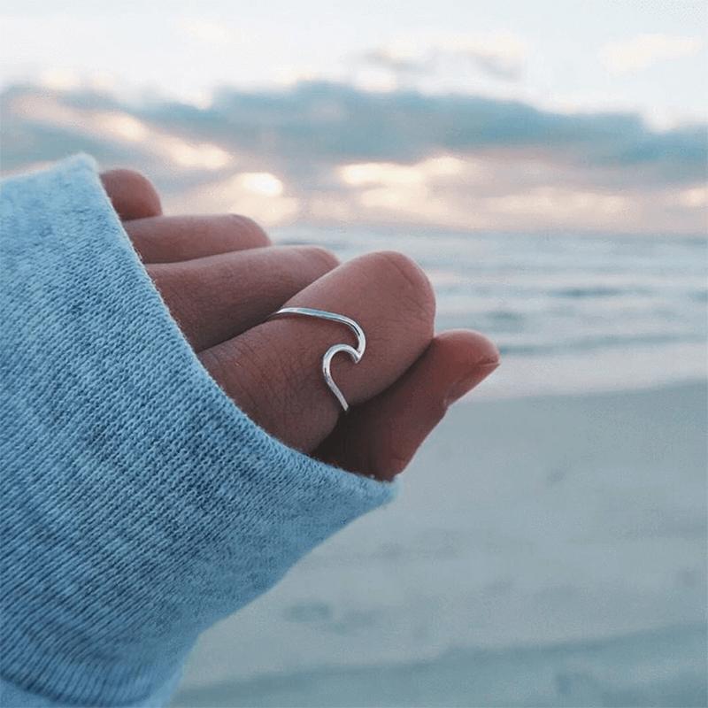 BowLift | Simple Wave Ring
