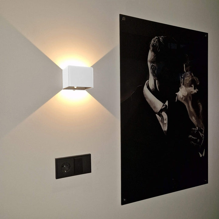 BowLift | Luxe Wireless Rechargeable Wall Light – Motion Sensor & Warm LED Lighting (2700K)
