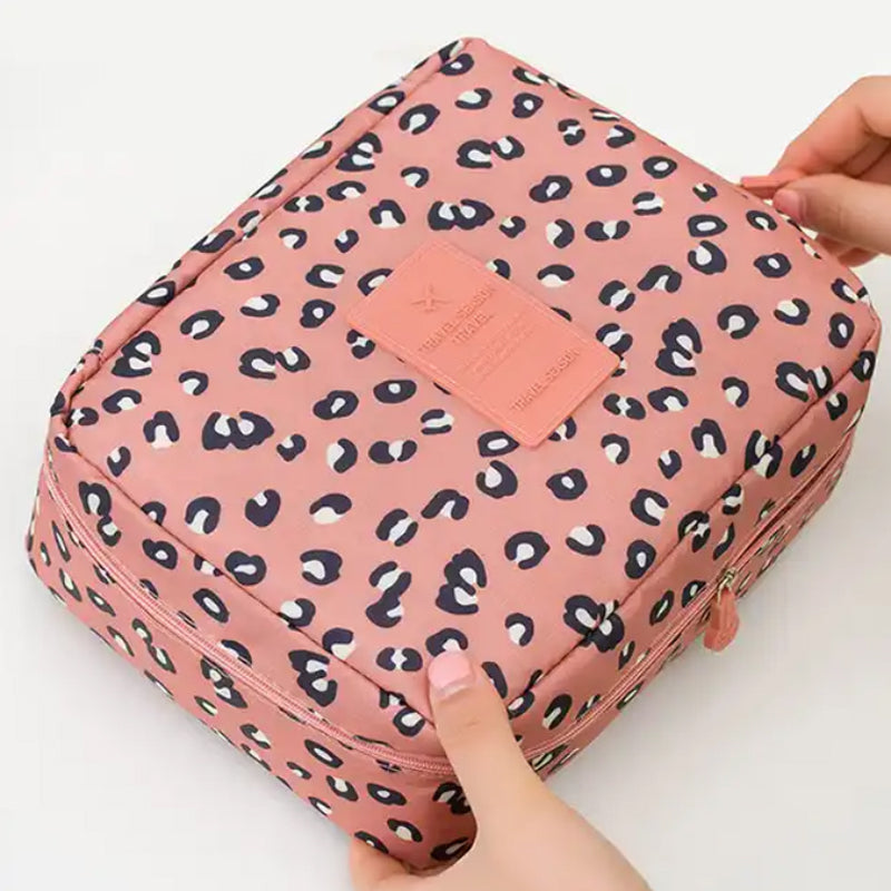 BowLift | Travel Hanging Cosmetic Bag