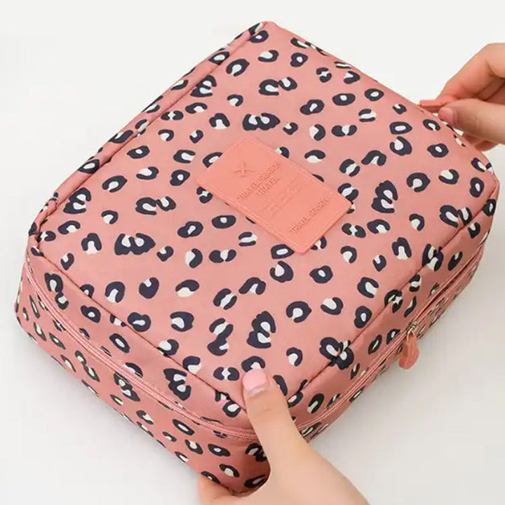 BowLift | Travel Hanging Cosmetic Bag