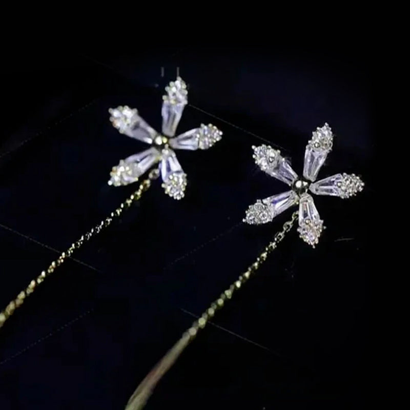 BowLift | Shiny Fringe Flower Earrings
