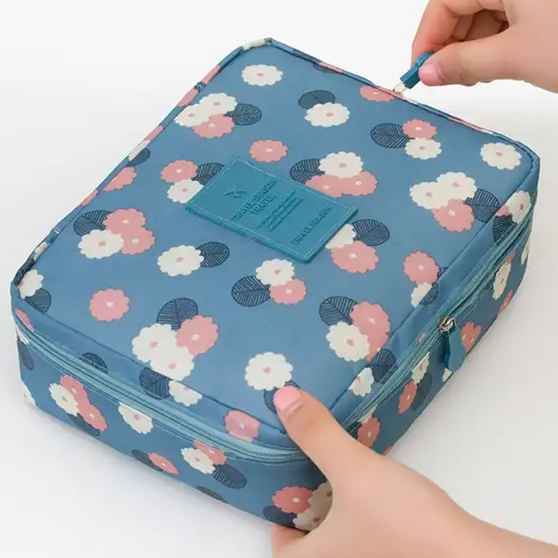 BowLift | Travel Hanging Cosmetic Bag