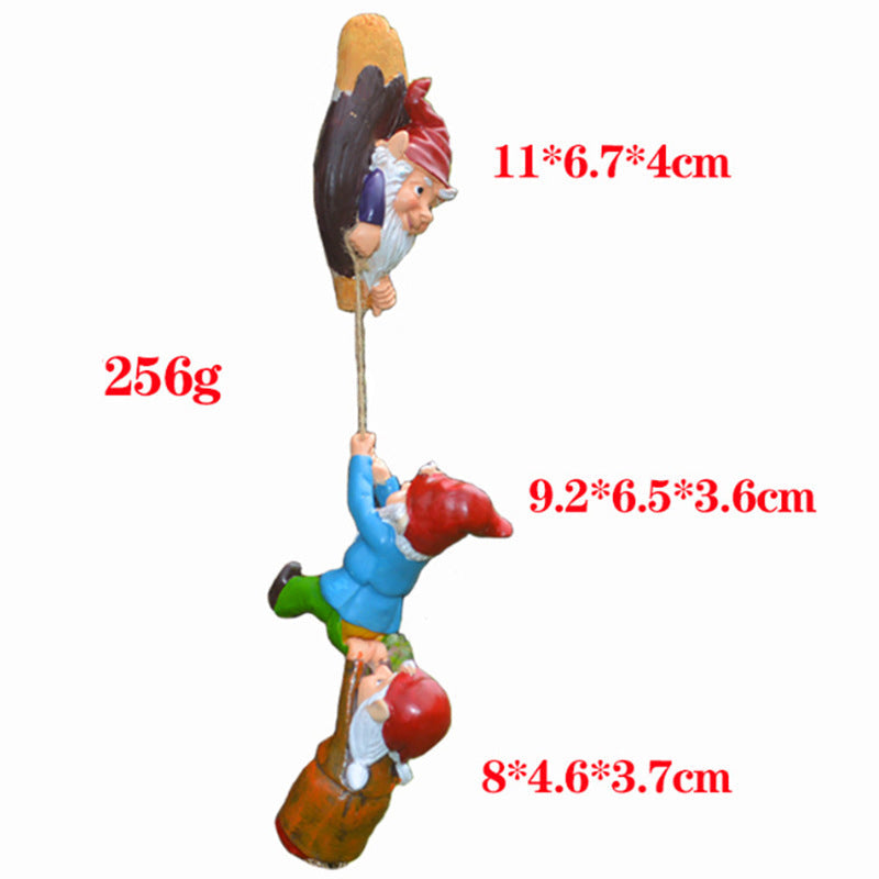 BowLift | Gnome Climbing Ornament