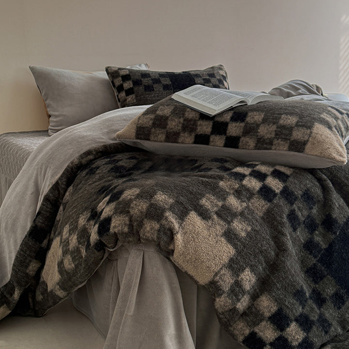Winter Bedding Set, Milk Fiber Fleece, Geometric Pattern