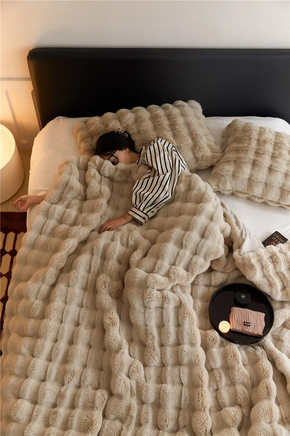 BowLift | SnugWrap | Luxury Plush Blanket for Ultimate Warmth & Comfort