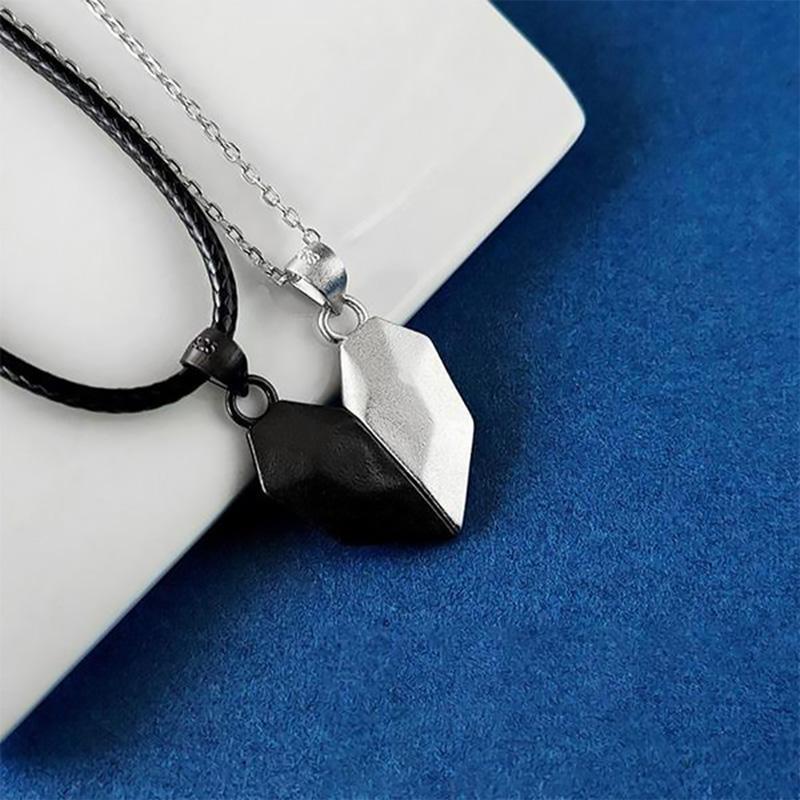 BowLift | Couple Heart Stitching Necklace