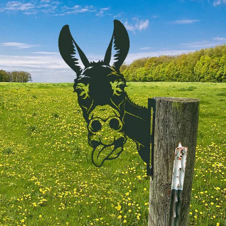 BowLift | Outdoor Garden Farm Spying Goat Metal Artwork Indoor Decoration